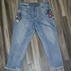 American Eagle Light Blue Embroidered "Mom Jeans" Women's Jeans - Floral Accent